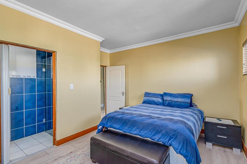 5 Bedroom Property for Sale in Blue Valley Golf Estate Gauteng