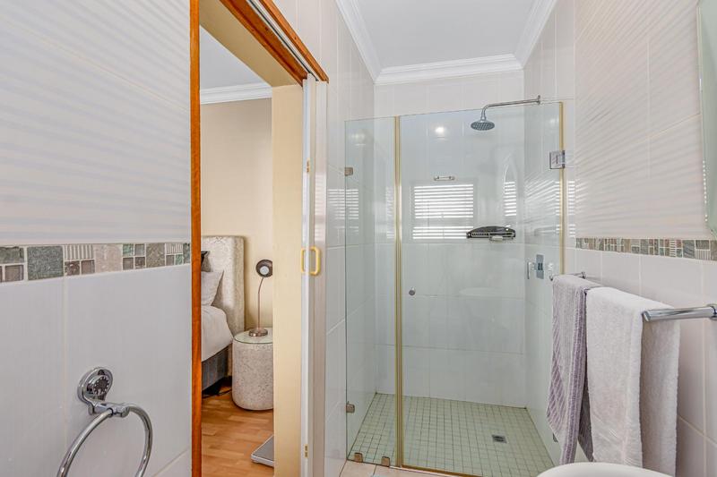 5 Bedroom Property for Sale in Blue Valley Golf Estate Gauteng