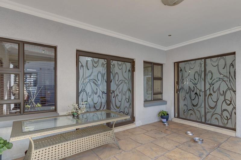 5 Bedroom Property for Sale in Blue Valley Golf Estate Gauteng