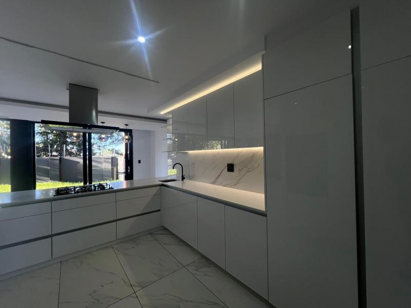 4 Bedroom Property for Sale in Broadacres Gauteng