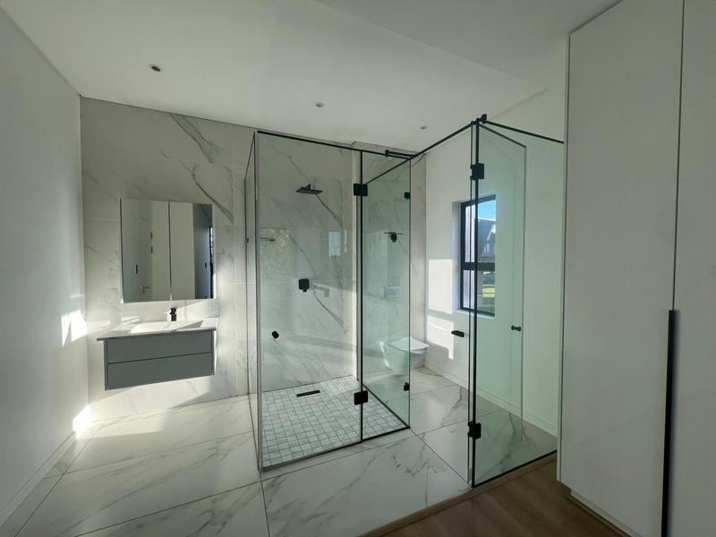 4 Bedroom Property for Sale in Broadacres Gauteng