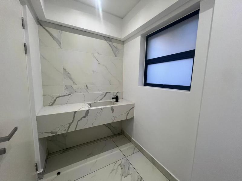4 Bedroom Property for Sale in Broadacres Gauteng