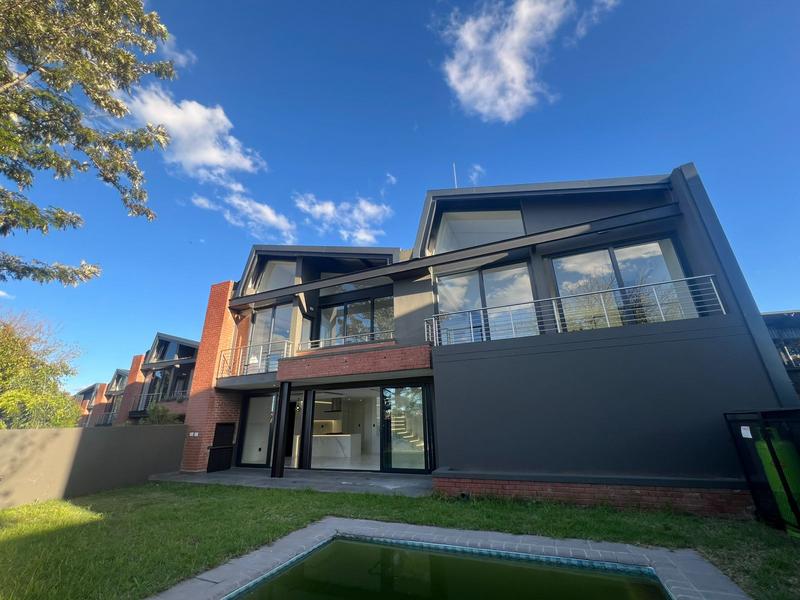 4 Bedroom Property for Sale in Broadacres Gauteng