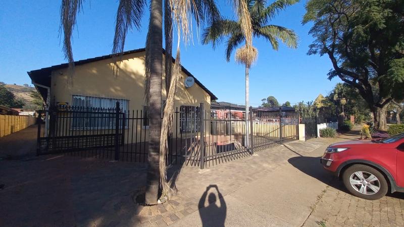 4 Bedroom Property for Sale in Pretoria Gardens Gauteng