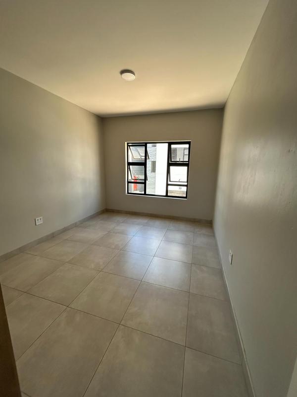 To Let 2 Bedroom Property for Rent in Faerie Glen Gauteng
