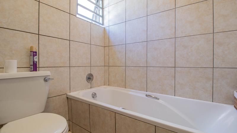 2 Bedroom Property for Sale in Esther Park Gauteng