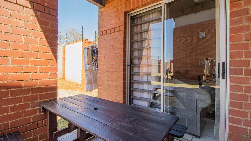 2 Bedroom Property for Sale in Esther Park Gauteng