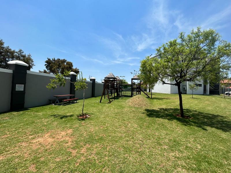 2 Bedroom Property for Sale in Elardus Park Gauteng