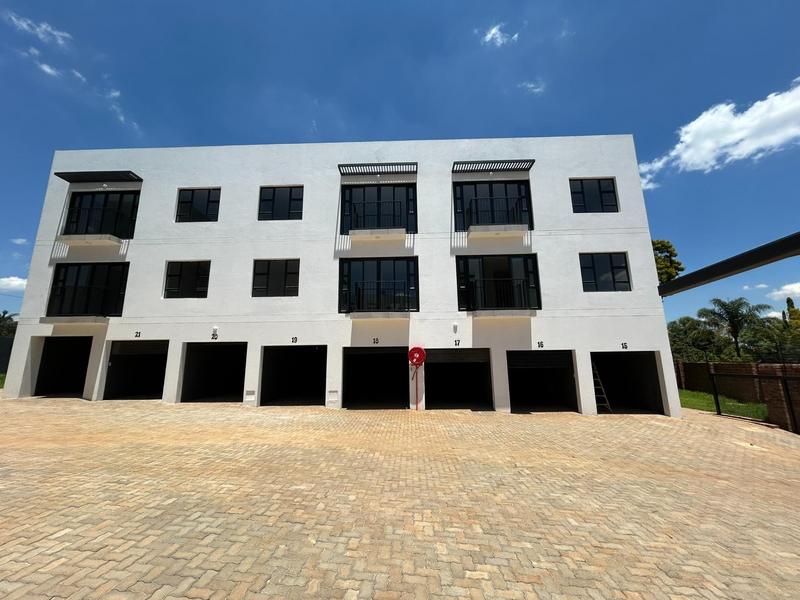 2 Bedroom Property for Sale in Faerie Glen Gauteng