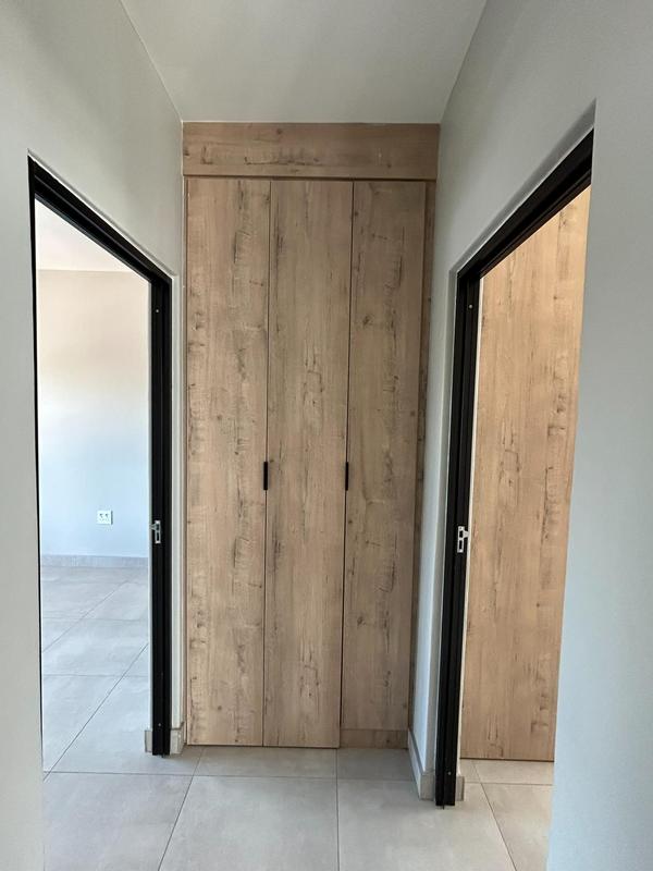 2 Bedroom Property for Sale in Faerie Glen Gauteng