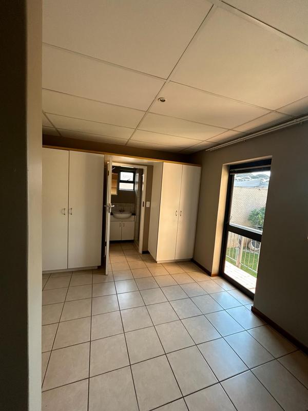 8 Bedroom Property for Sale in Hatfield Gauteng