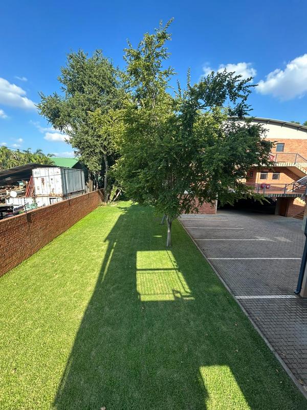 8 Bedroom Property for Sale in Hatfield Gauteng
