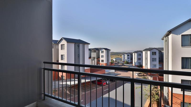 2 Bedroom Property for Sale in Silver Lakes Gauteng