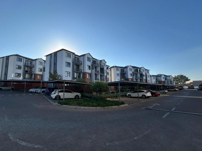 2 Bedroom Property for Sale in Silver Lakes Gauteng