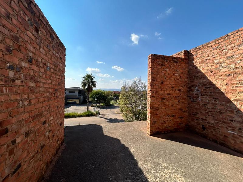 4 Bedroom Property for Sale in Silverwoods Country Estate Gauteng
