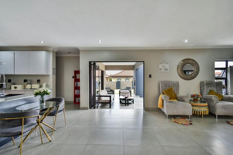 6 Bedroom Property for Sale in Savannah Country Estate Gauteng