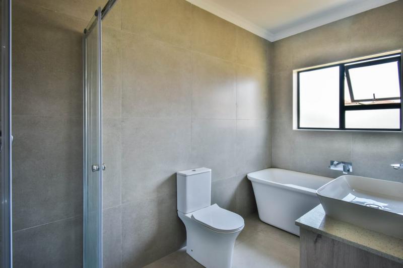 6 Bedroom Property for Sale in Savannah Country Estate Gauteng