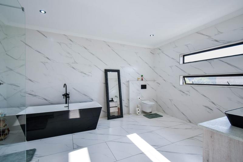 6 Bedroom Property for Sale in Savannah Country Estate Gauteng