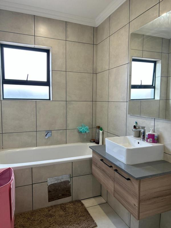 2 Bedroom Property for Sale in Six Fountains Residential Estate Gauteng