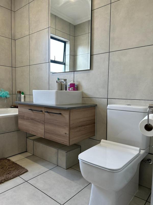 2 Bedroom Property for Sale in Six Fountains Residential Estate Gauteng