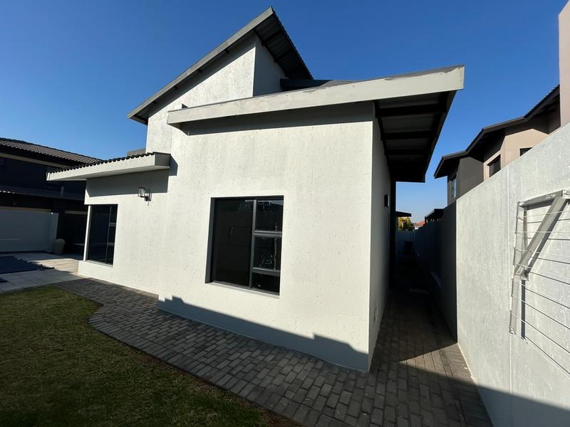 4 Bedroom Property for Sale in Six Fountains Residential Estate Gauteng