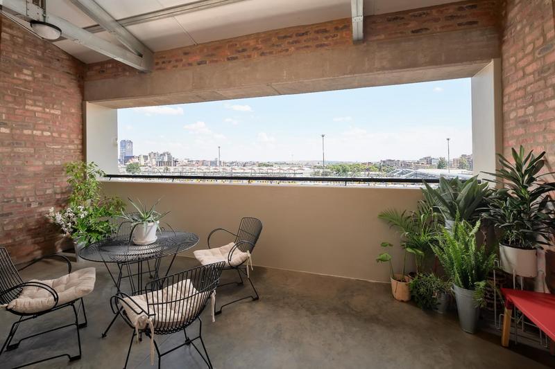 2 Bedroom Property for Sale in Braamfontein Gauteng
