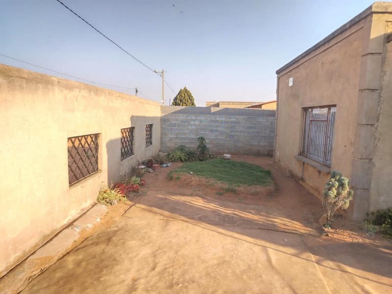 3 Bedroom Property for Sale in Bram Fischerville Gauteng