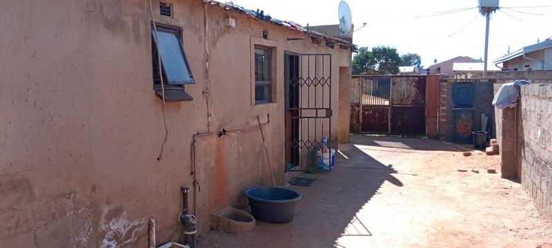 3 Bedroom Property for Sale in Tshepisong Gauteng