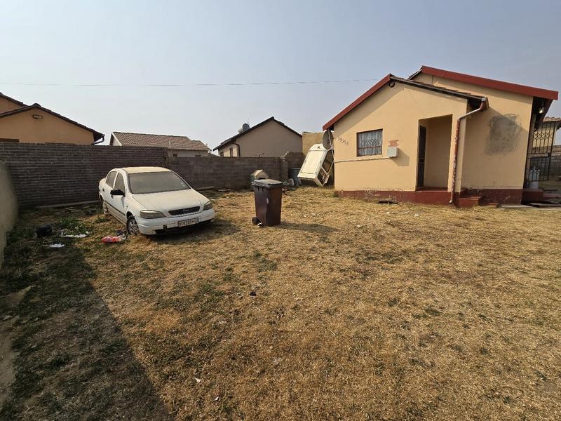3 Bedroom Property for Sale in Bram Fischerville Gauteng