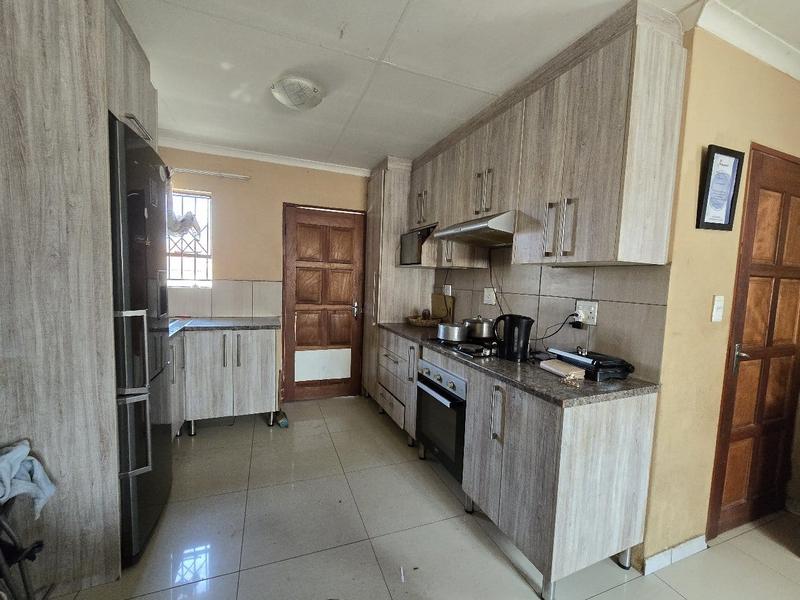 3 Bedroom Property for Sale in Bram Fischerville Gauteng