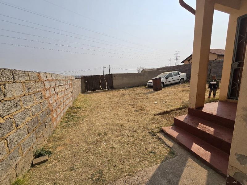 3 Bedroom Property for Sale in Bram Fischerville Gauteng