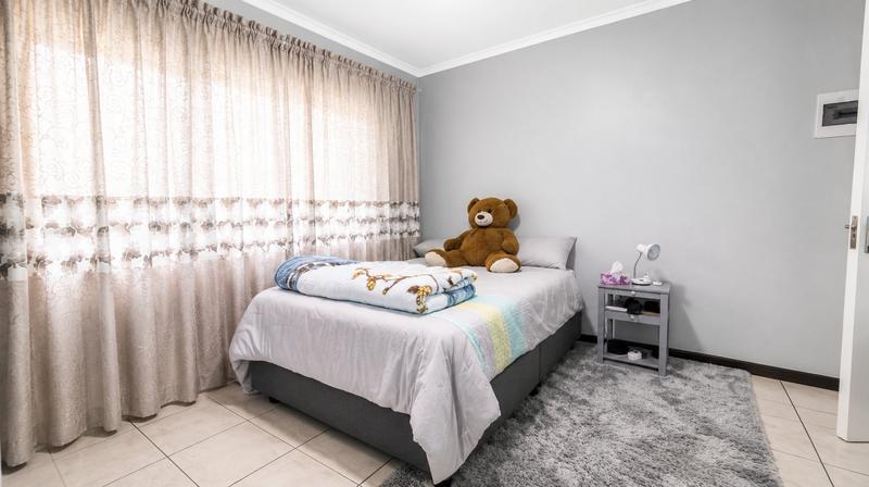 2 Bedroom Property for Sale in Gleneagles Gauteng