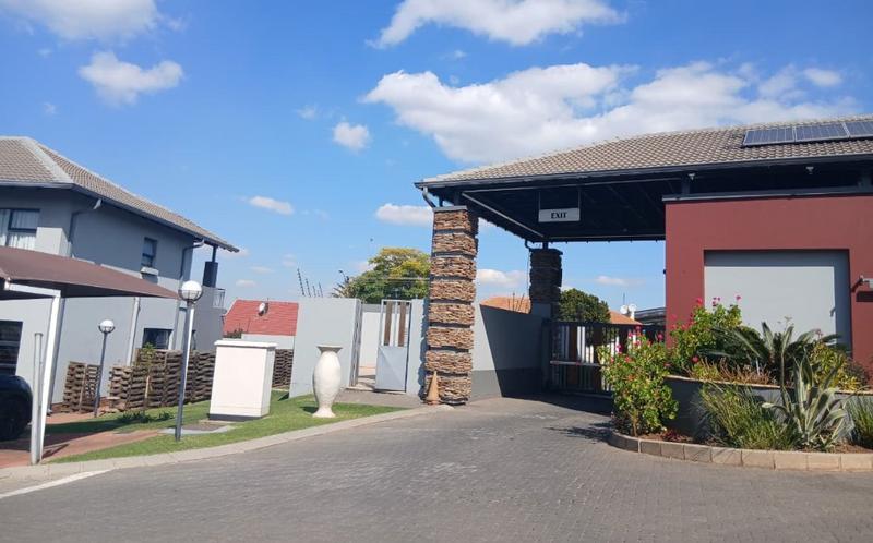 2 Bedroom Property for Sale in Gleneagles Gauteng
