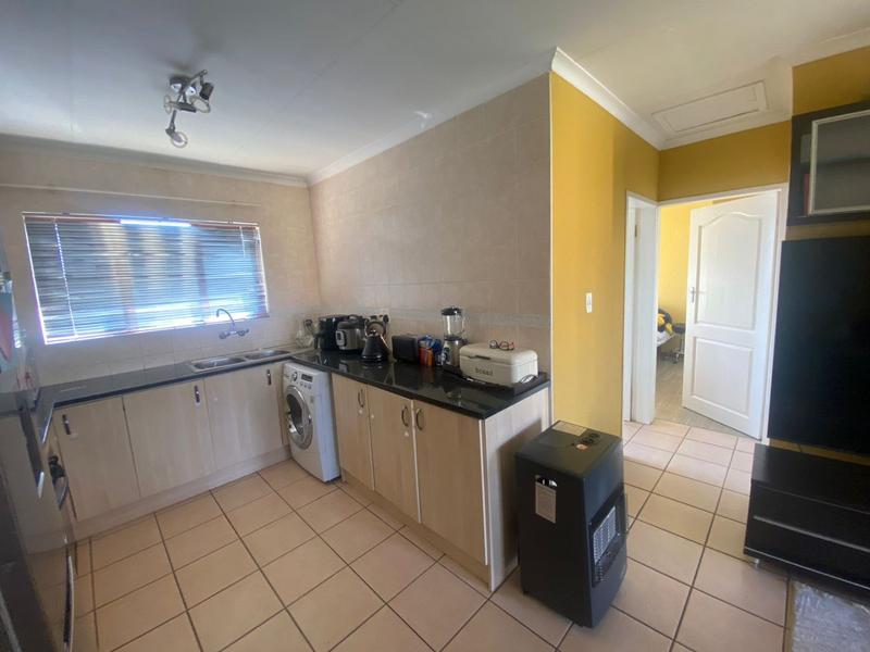 2 Bedroom Property for Sale in Meredale Gauteng