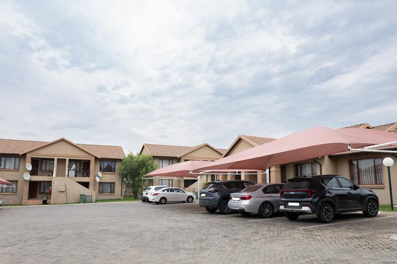 2 Bedroom Property for Sale in Meredale Gauteng