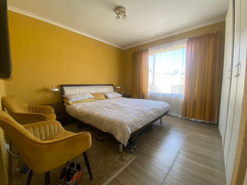 2 Bedroom Property for Sale in Meredale Gauteng