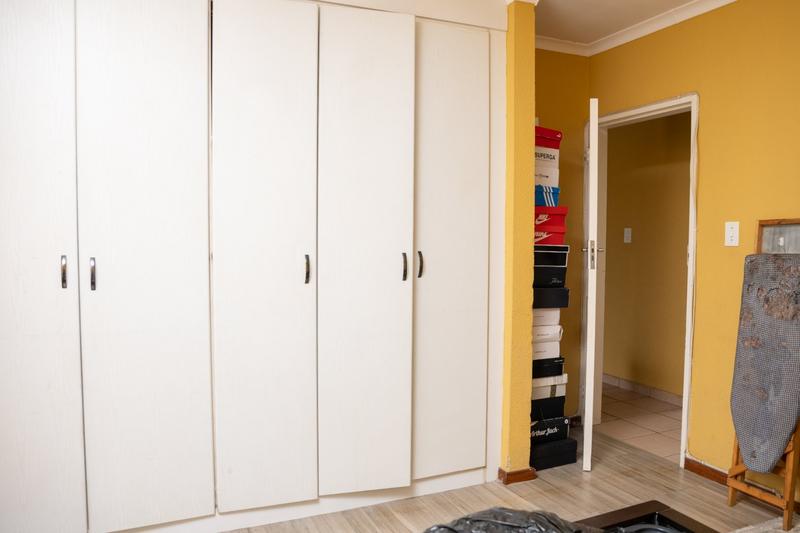 2 Bedroom Property for Sale in Meredale Gauteng