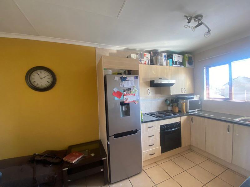 2 Bedroom Property for Sale in Meredale Gauteng