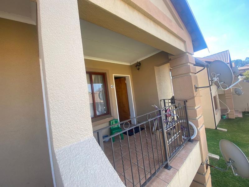 2 Bedroom Property for Sale in Meredale Gauteng