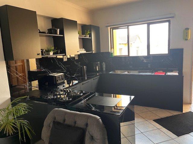 2 Bedroom Property for Sale in Mondeor Gauteng
