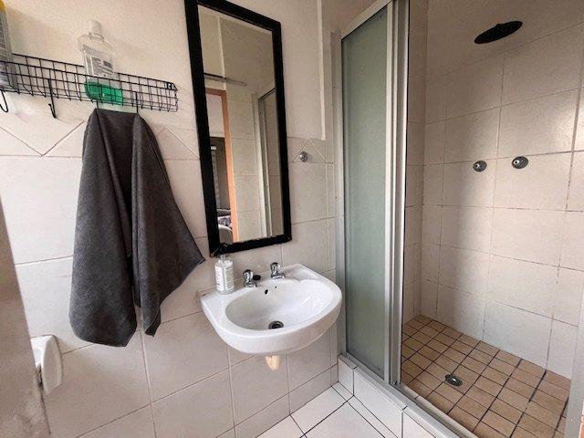 2 Bedroom Property for Sale in Mondeor Gauteng