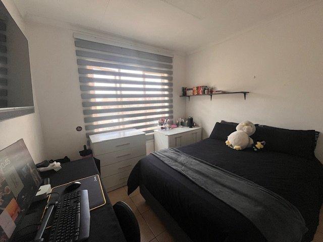 2 Bedroom Property for Sale in Mondeor Gauteng