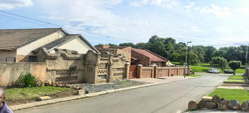 0 Bedroom Property for Sale in Moroka Gauteng