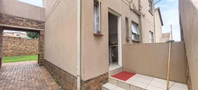2 Bedroom Property for Sale in Naturena Gauteng