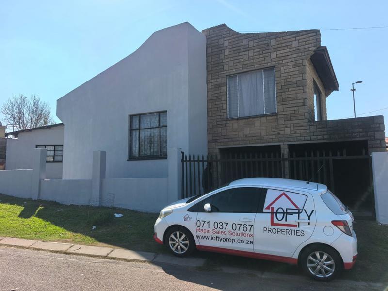 6 Bedroom Property for Sale in Orlando Gauteng