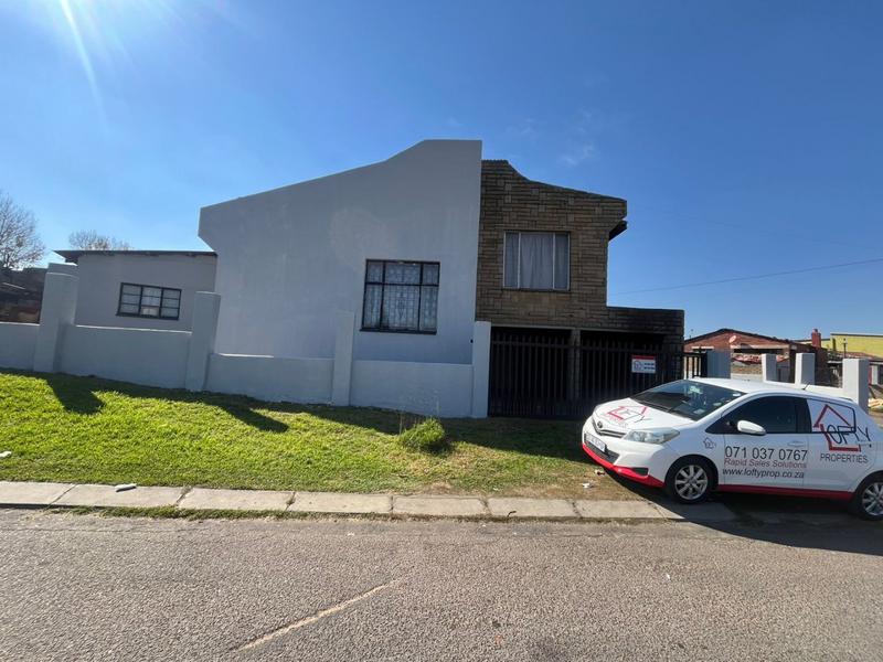 6 Bedroom Property for Sale in Orlando Gauteng