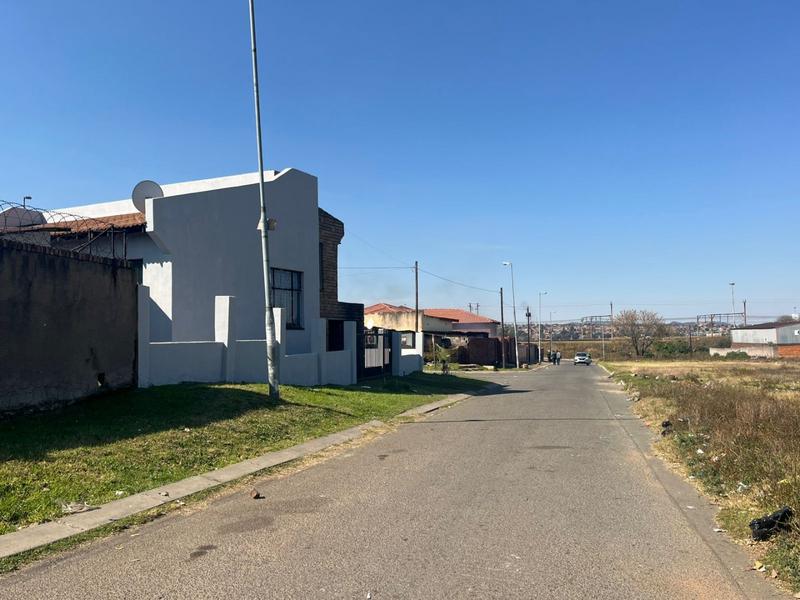 6 Bedroom Property for Sale in Orlando Gauteng