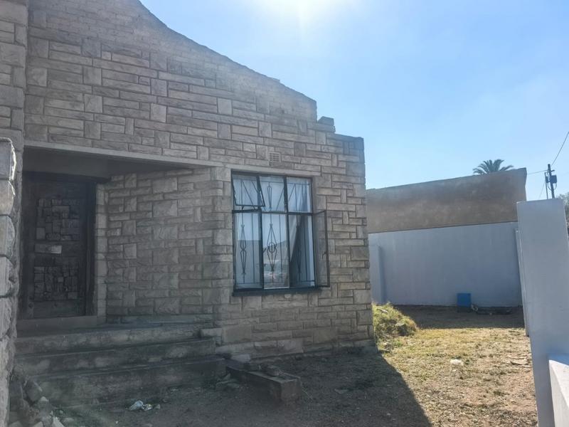 6 Bedroom Property for Sale in Orlando Gauteng
