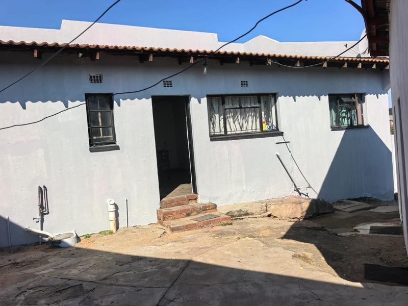 6 Bedroom Property for Sale in Orlando Gauteng