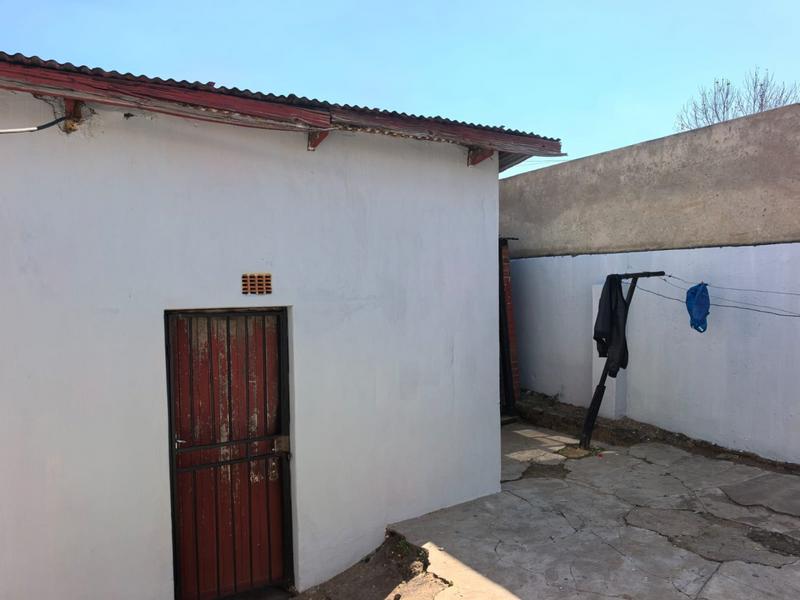 6 Bedroom Property for Sale in Orlando Gauteng
